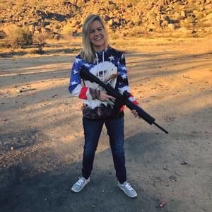 Meet your Posher, Niki